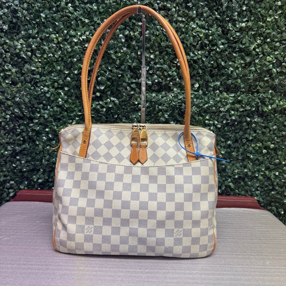 LOUIS VUITTON
Damier Azur Figheri PM